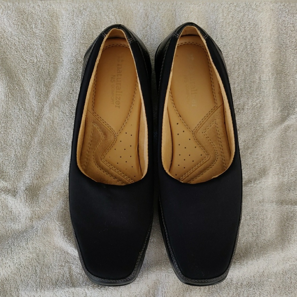 Naturalizer 7.5M black Flats Justify